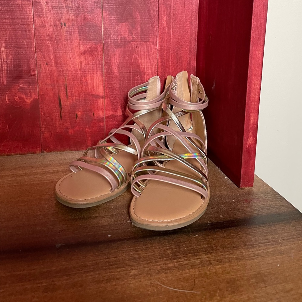 Girls Metallic Gladiator Sandals.